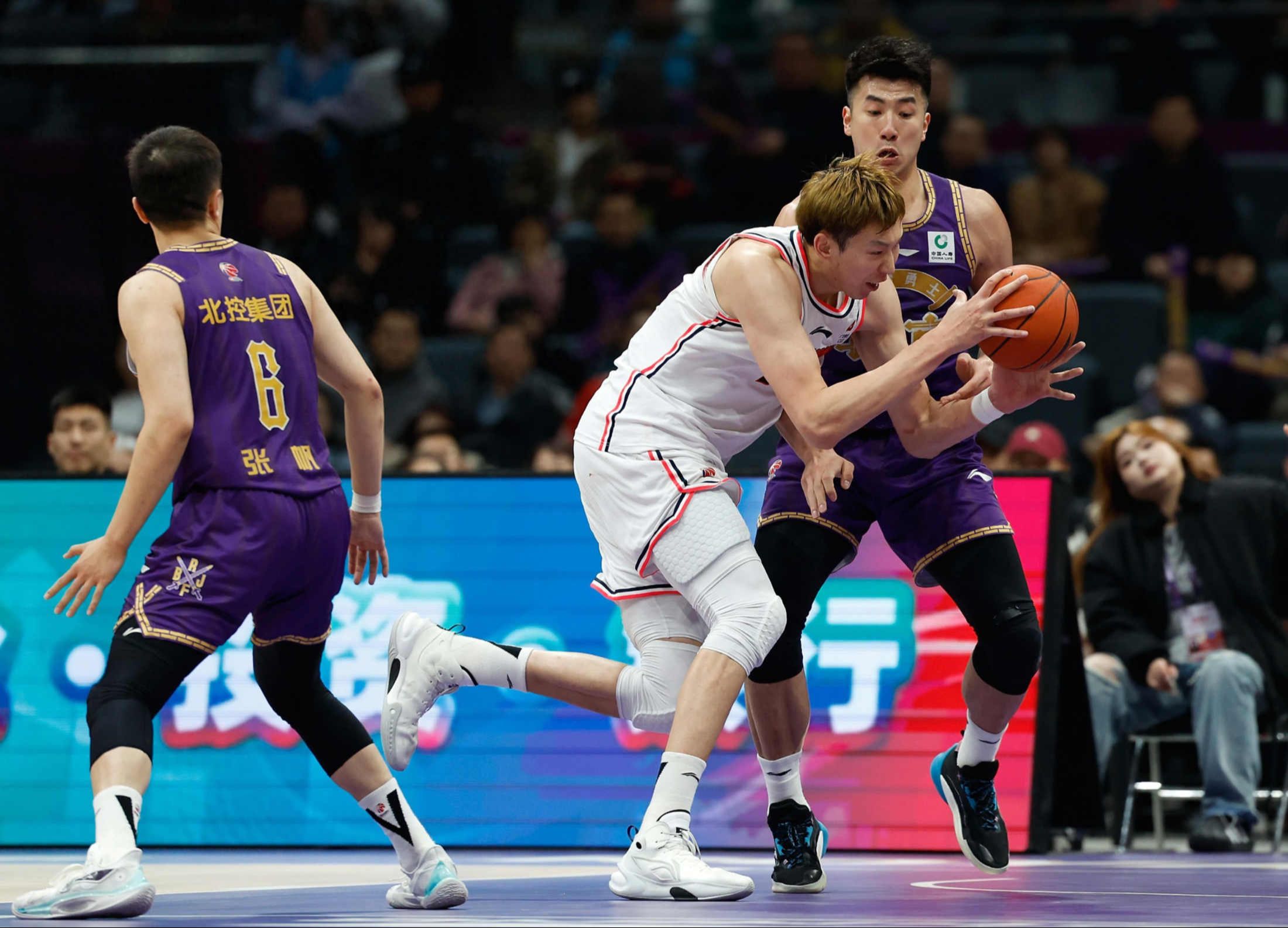 关于传控球风正流行，球队中场控制力大爆发，碾碎对手！的信息