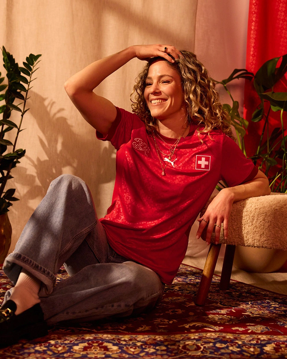 加拿大女足队员加盟瑞士精英联赛