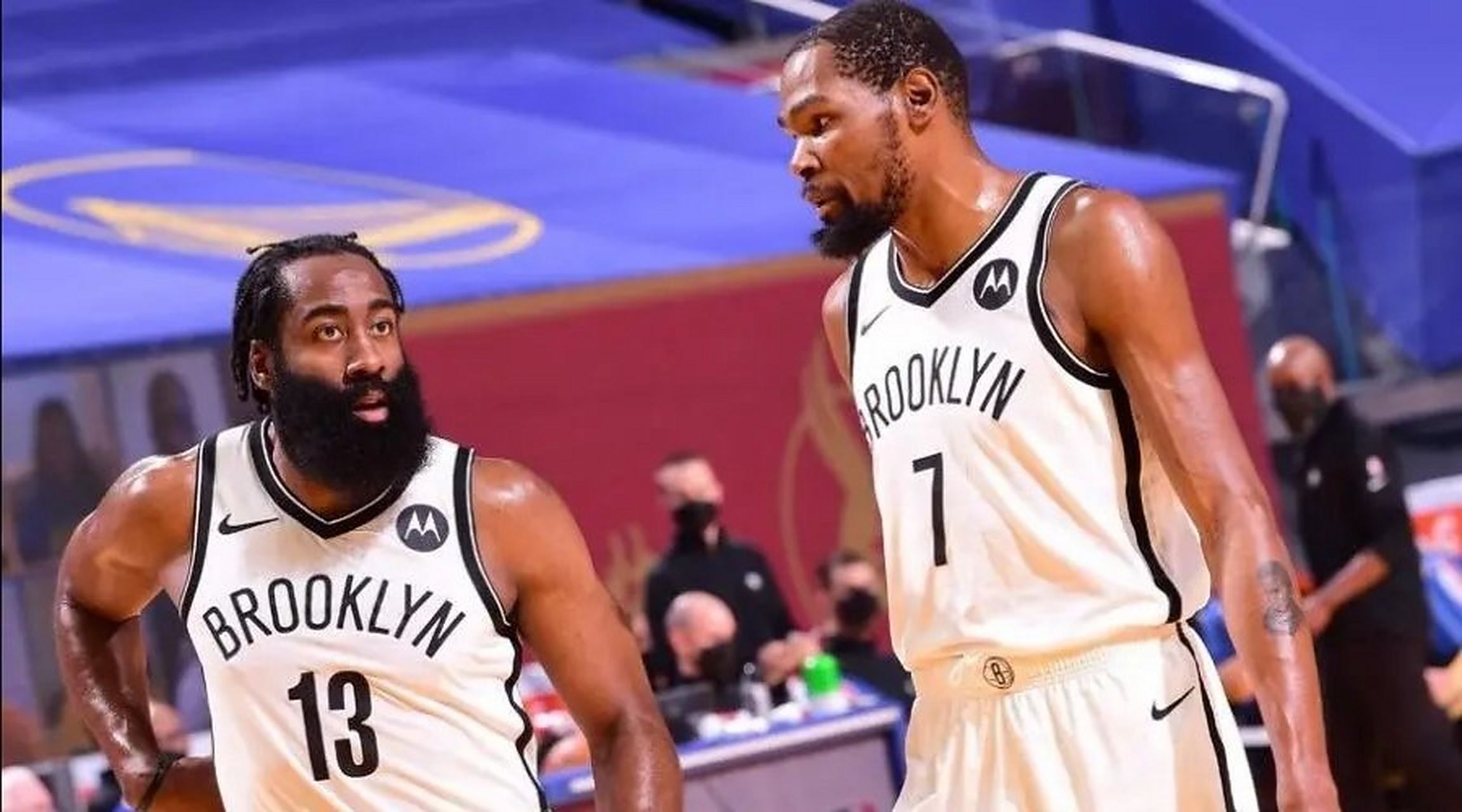 凯恩新星领先优势明显表现突出，勇士前途光明！引发球迷热议(梅西10大精彩表现)